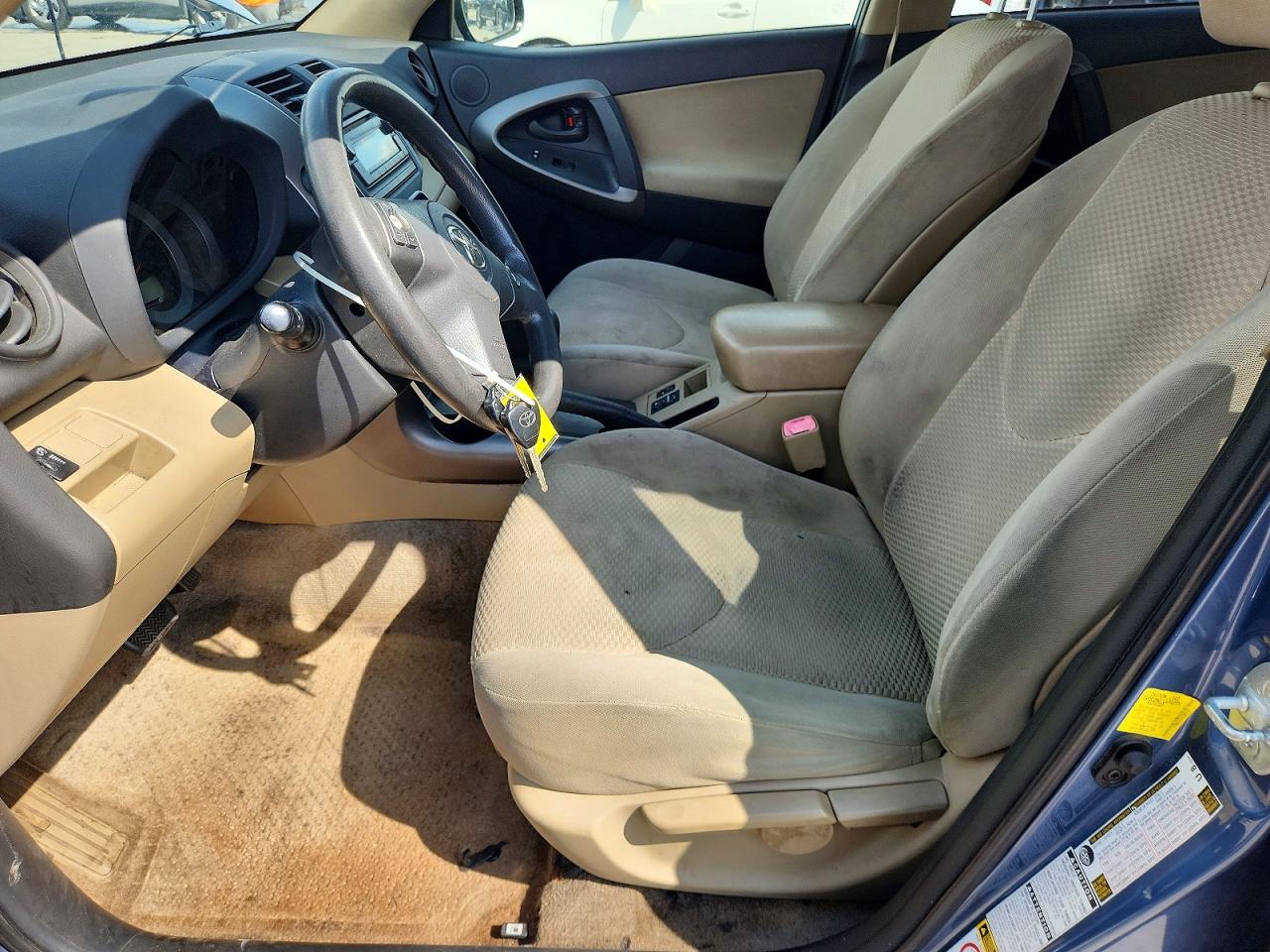 2012 TOYOTA RAV4 BASE photo 13