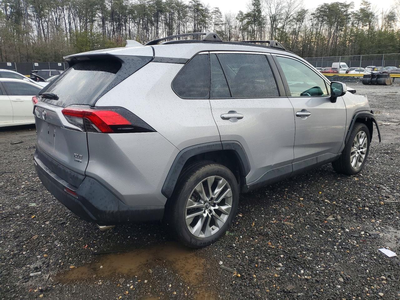 2019 TOYOTA RAV4 XLE PREMIUM photo 5
