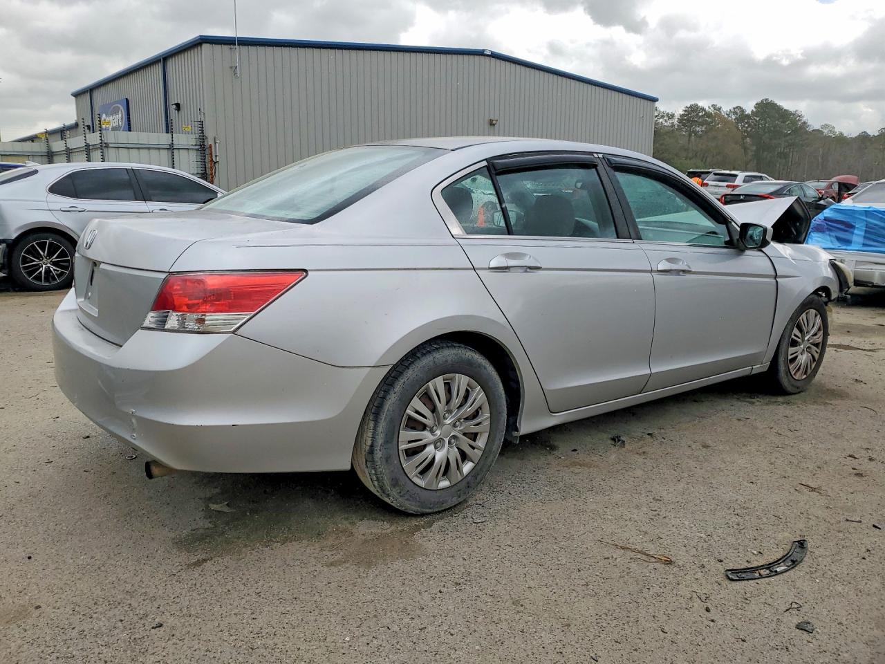 2010 HONDA ACCORD LX photo 3