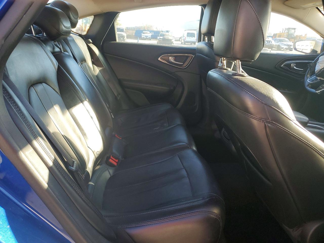 2016 CHRYSLER 200 LIMITED photo 10