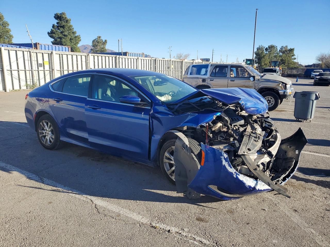 2016 CHRYSLER 200 LIMITED photo 4