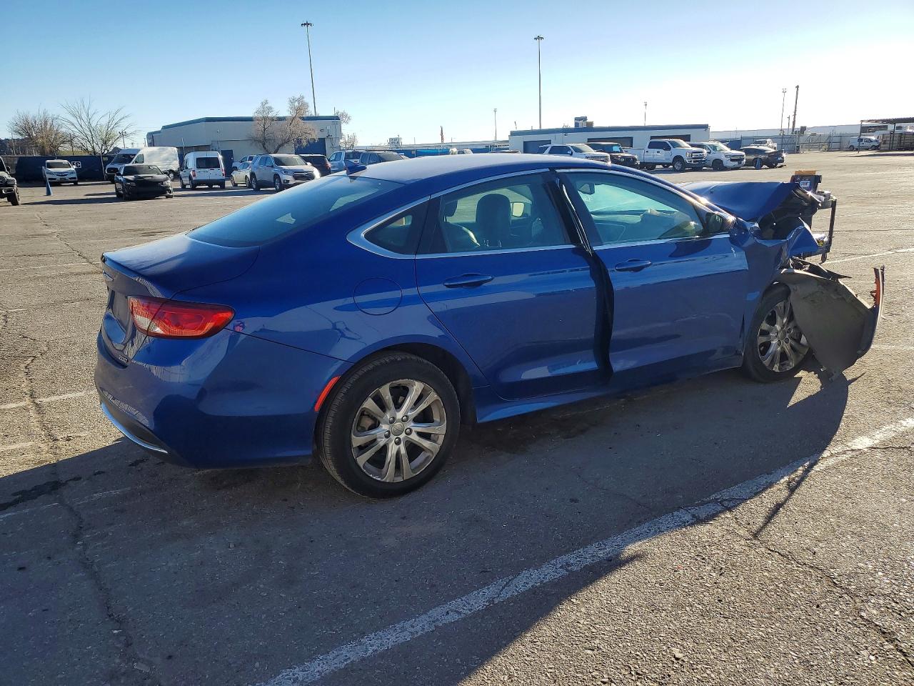 2016 CHRYSLER 200 LIMITED photo 3