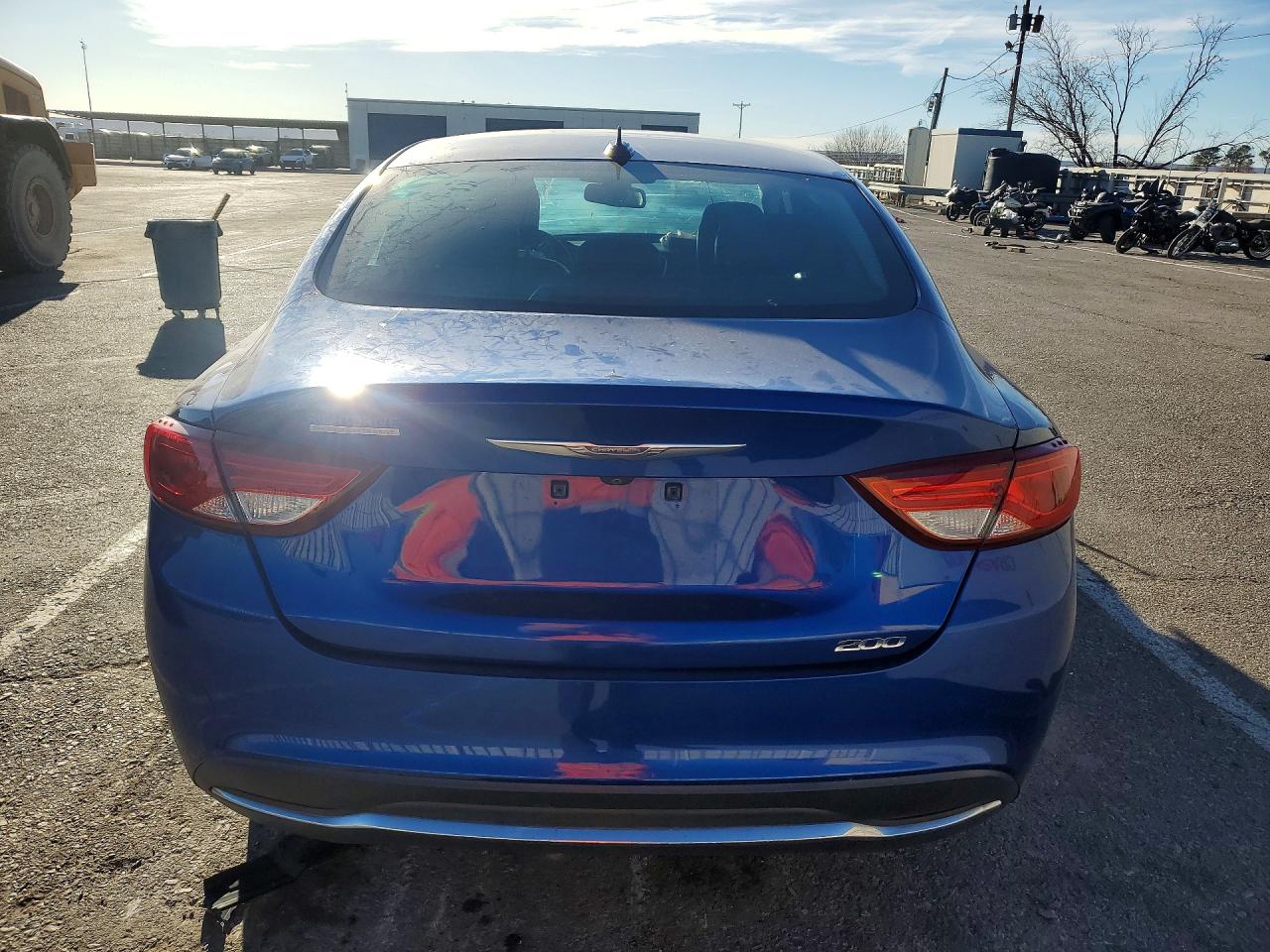 2016 CHRYSLER 200 LIMITED photo 6