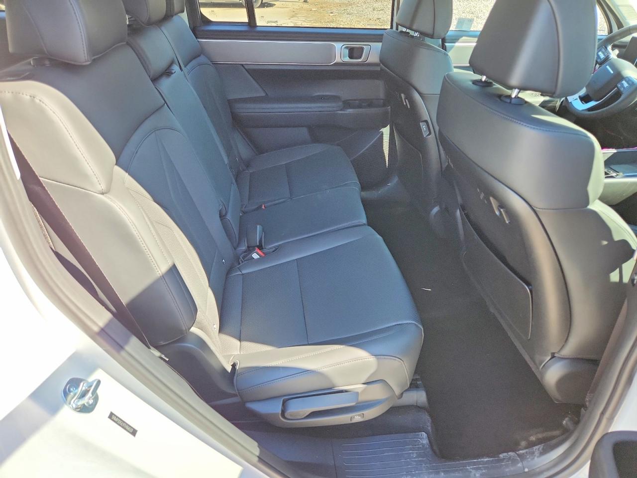 2026 HYUNDAI SANTA FE SEL photo 11