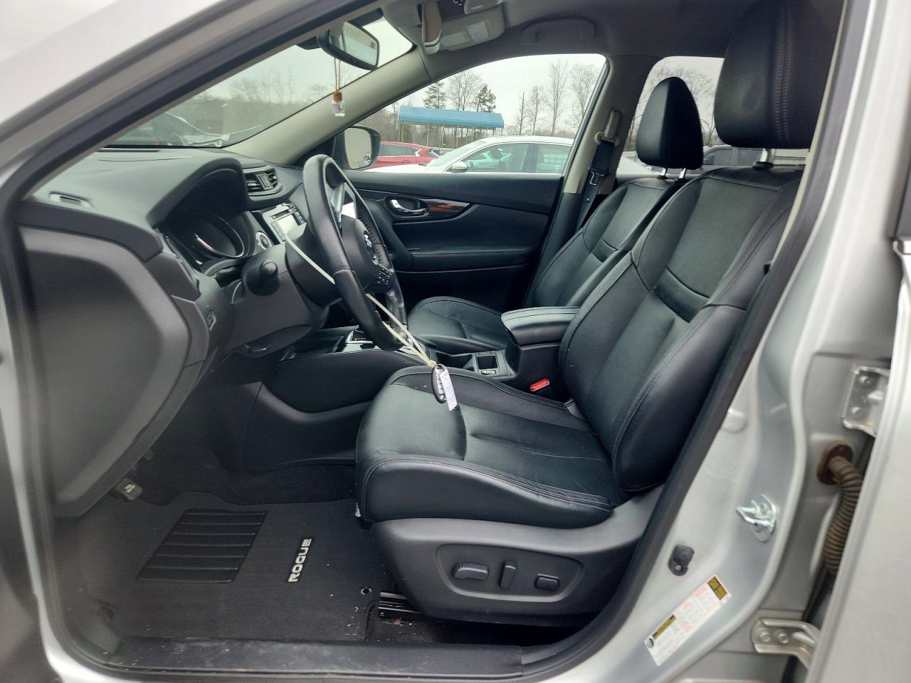 2017 NISSAN ROGUE SL photo 7