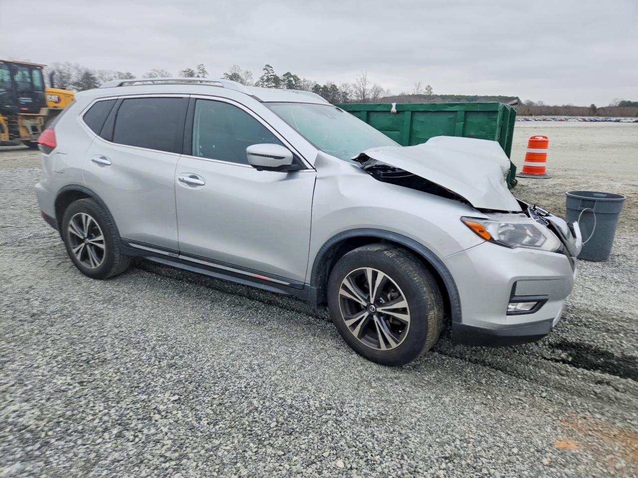 2017 NISSAN ROGUE SL photo 4