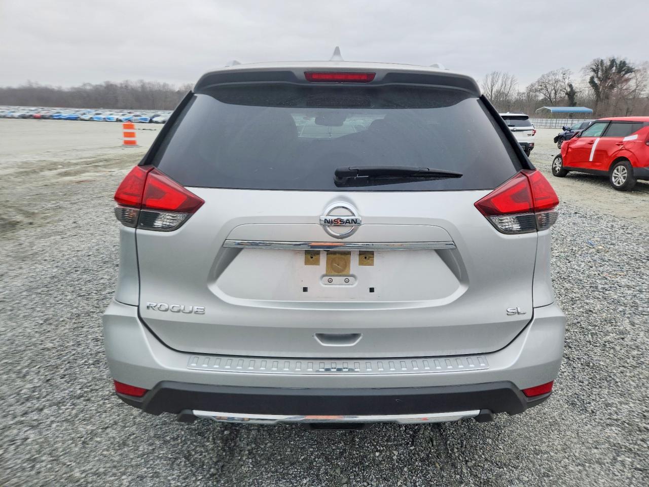 2017 NISSAN ROGUE SL photo 6