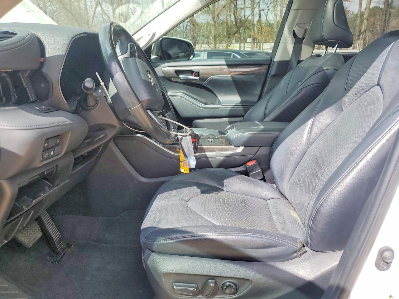 2023 TOYOTA HIGHLANDER HYBRID LIMITED photo 13