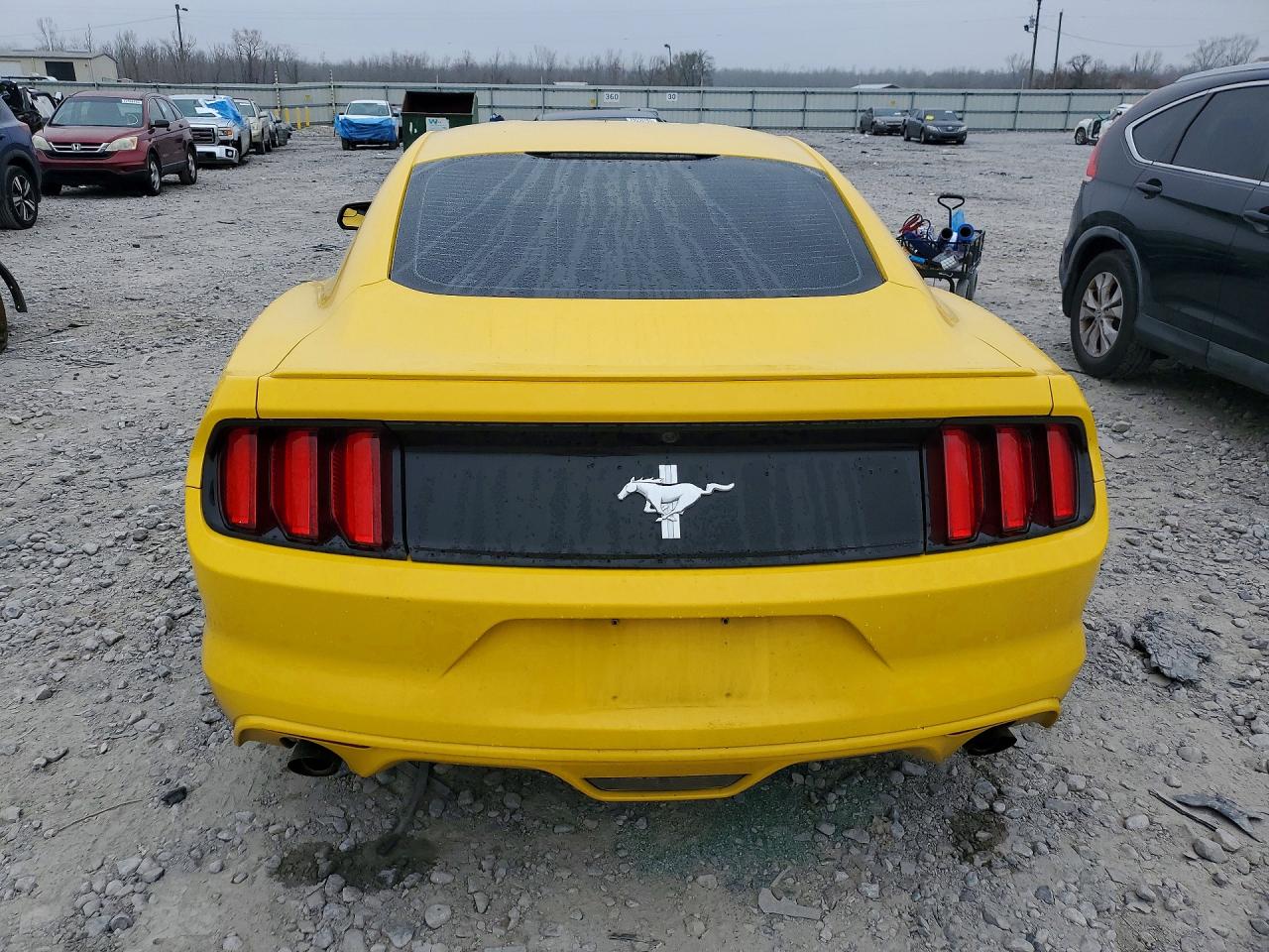2016 FORD MUSTANG photo 11