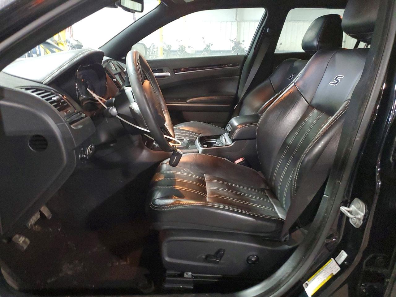 2019 CHRYSLER 300 S photo 19