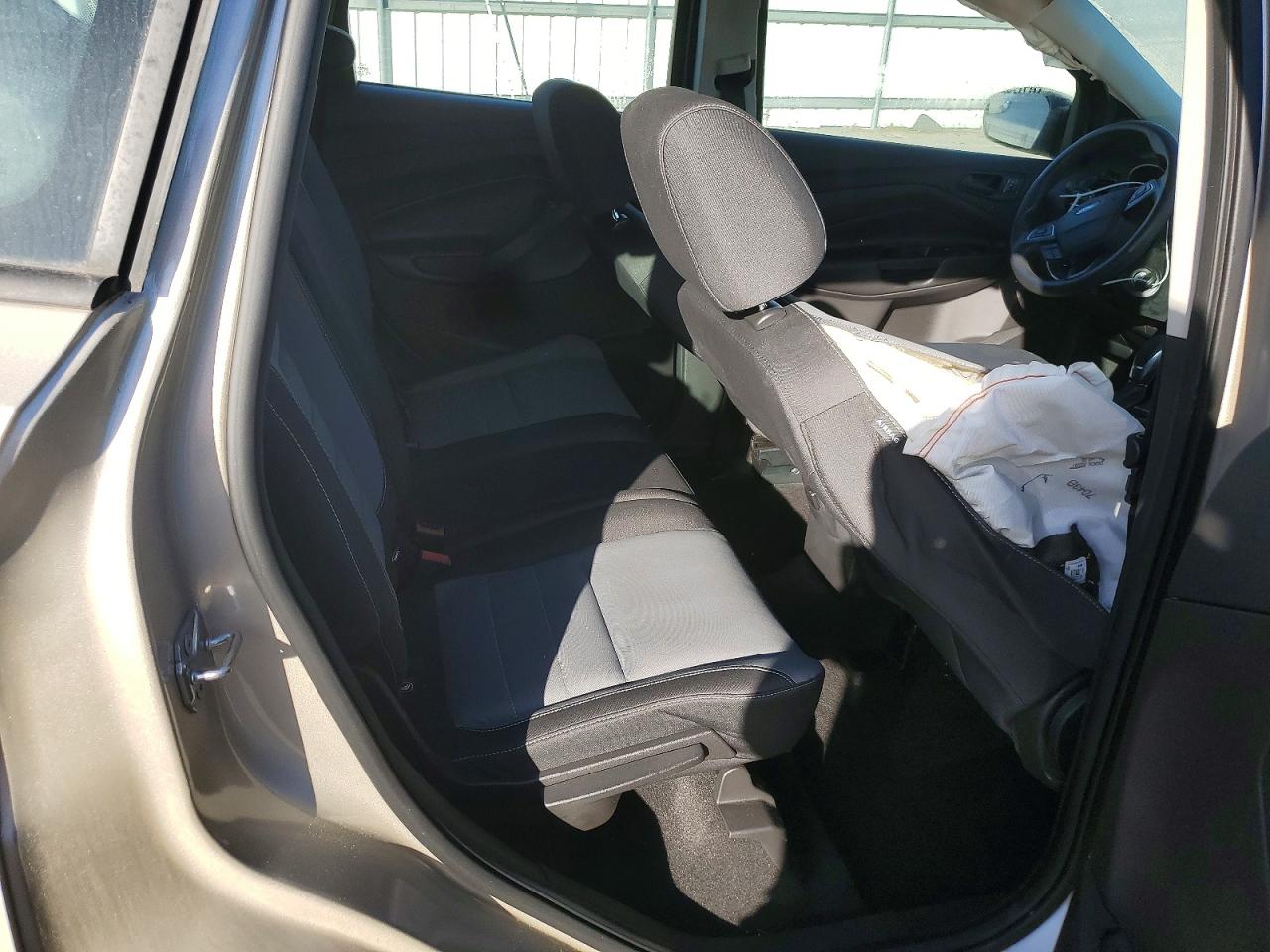 2017 FORD ESCAPE S photo 21
