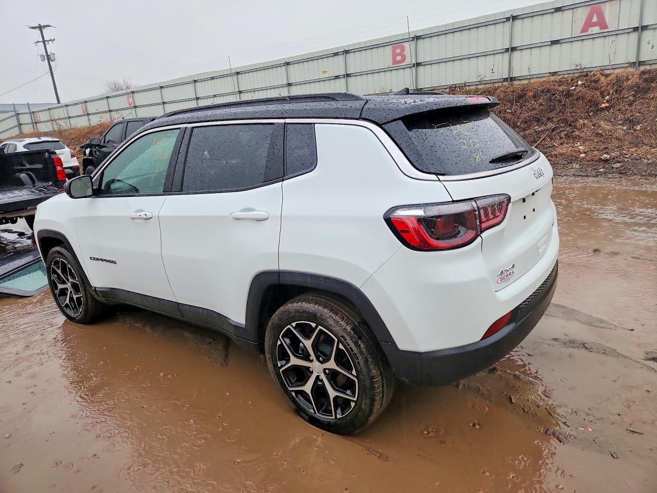 2024 JEEP COMPASS LIMITED photo 3