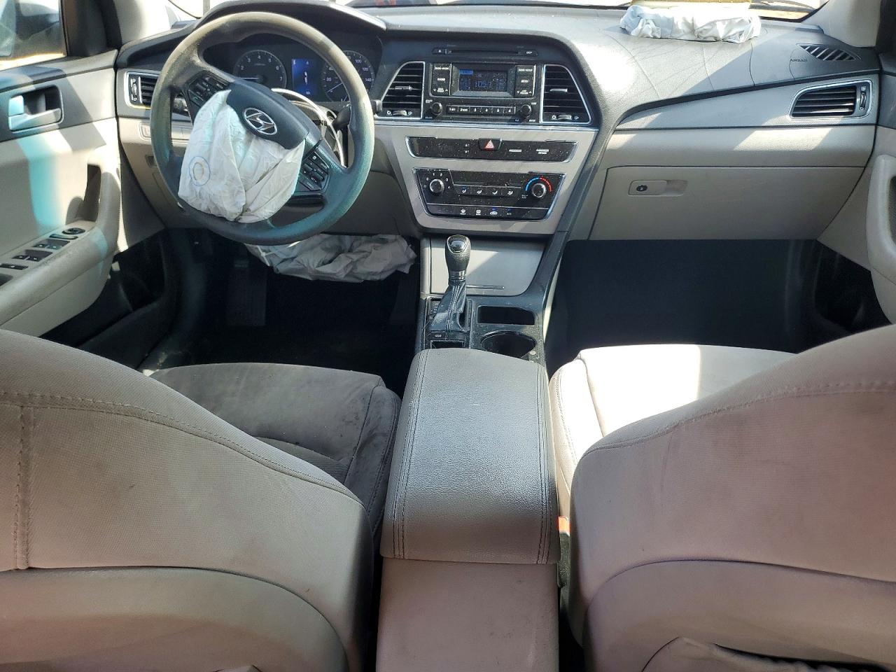 2015 HYUNDAI SONATA SE photo 22