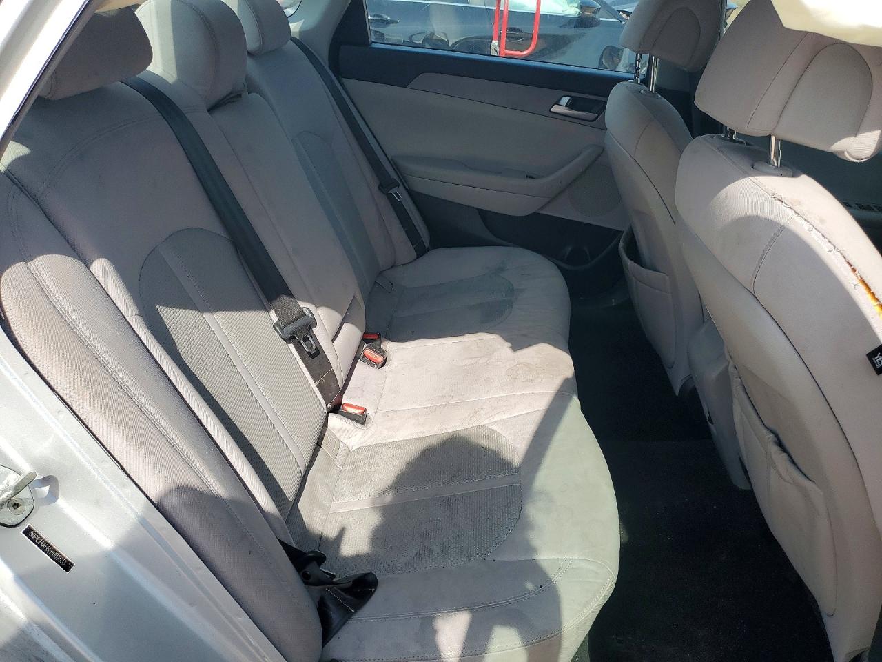 2015 HYUNDAI SONATA SE photo 28