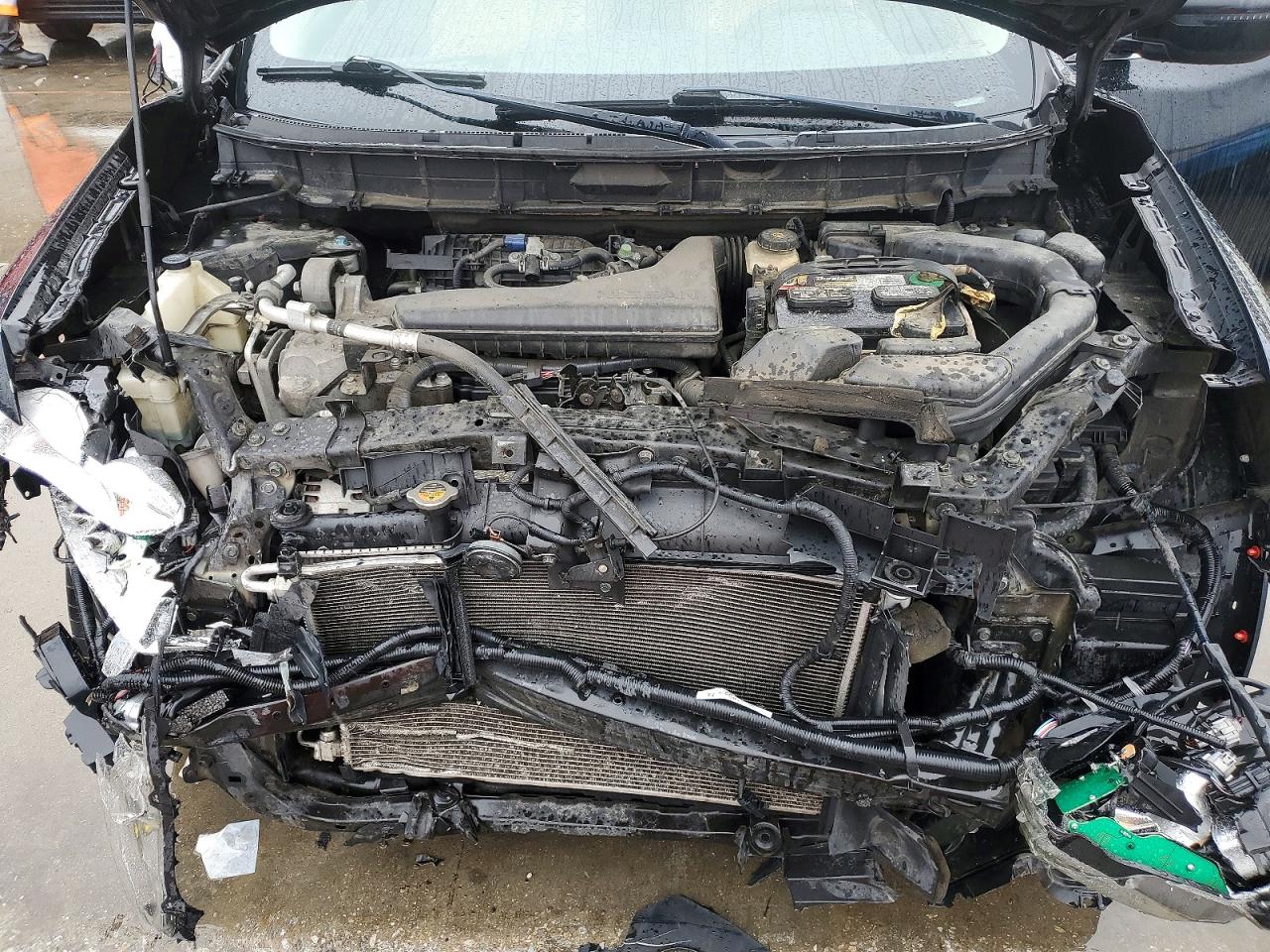 2016 NISSAN ROGUE SV photo 23