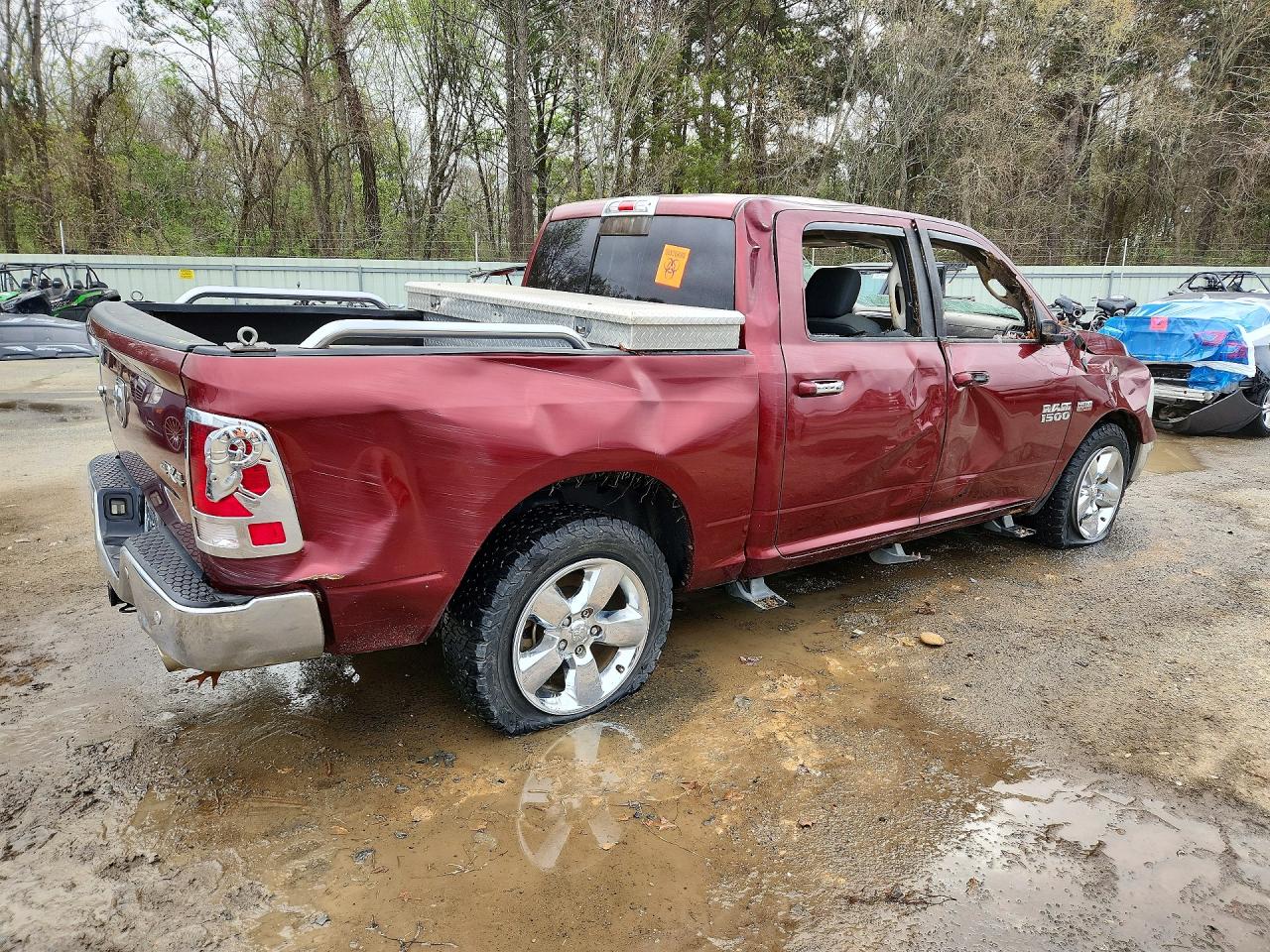 2016 RAM 1500 SLT photo 5