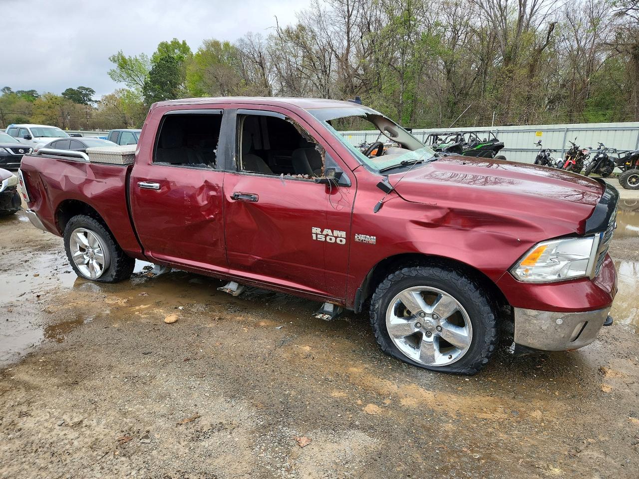2016 RAM 1500 SLT photo 7