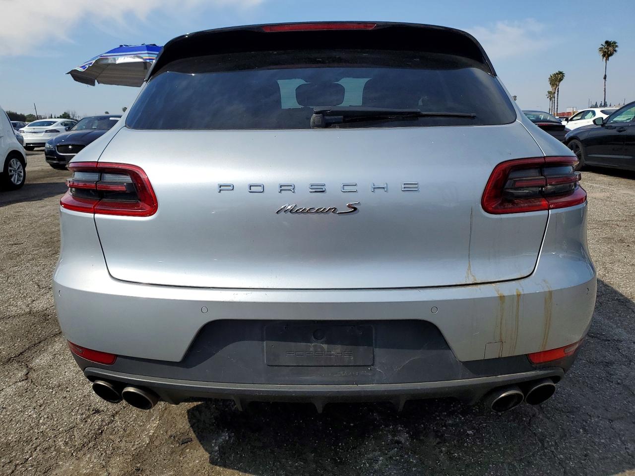 2015 PORSCHE MACAN S photo 16