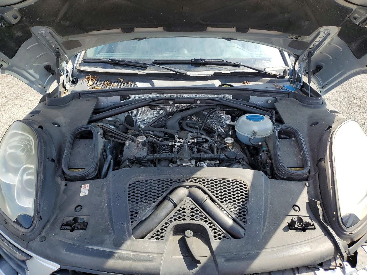 2015 PORSCHE MACAN S photo 34