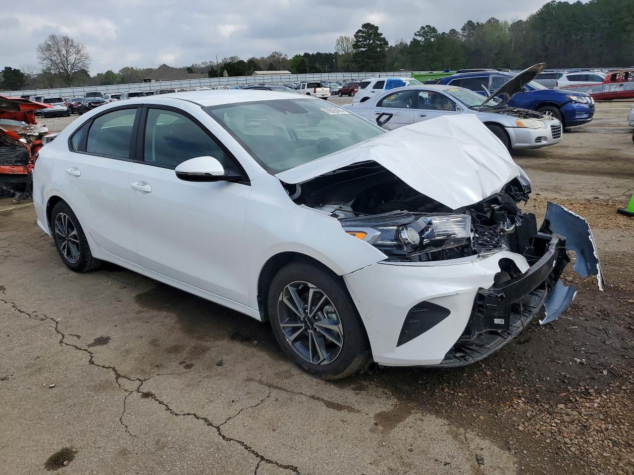 2024 KIA FORTE LXS photo 7