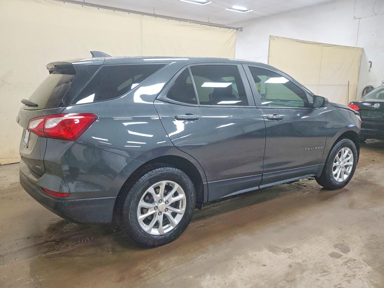 2020 CHEVROLET EQUINOX LS photo 3