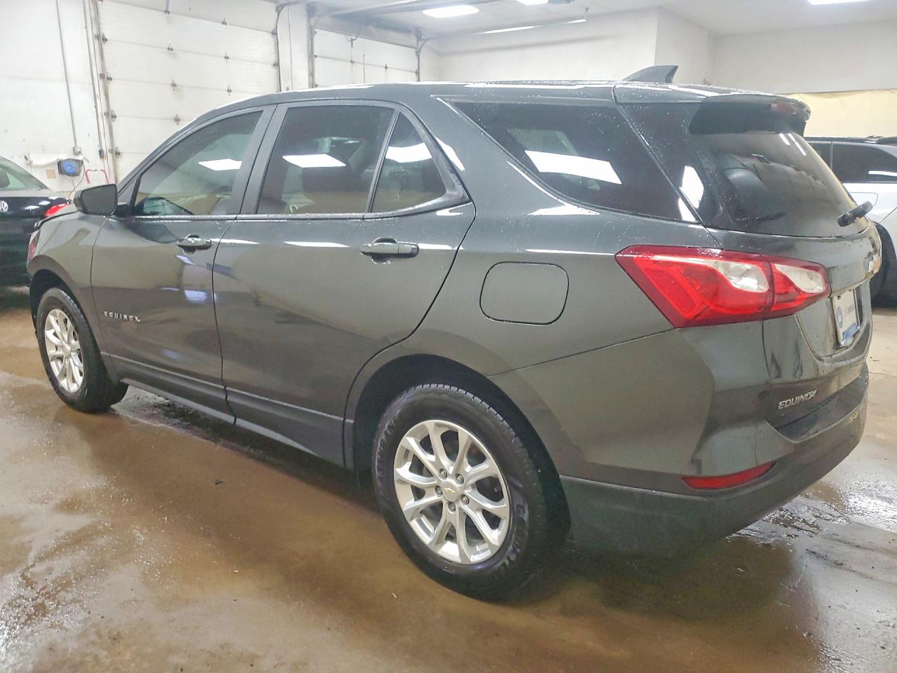 2020 CHEVROLET EQUINOX LS photo 2