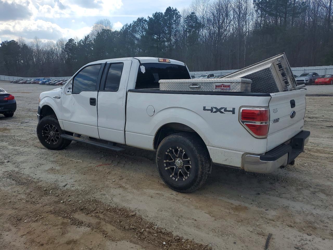 2013 FORD F150 SUPER CAB photo 2