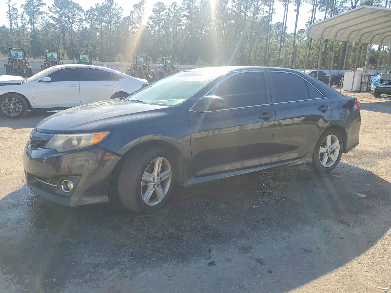 2014 TOYOTA CAMRY