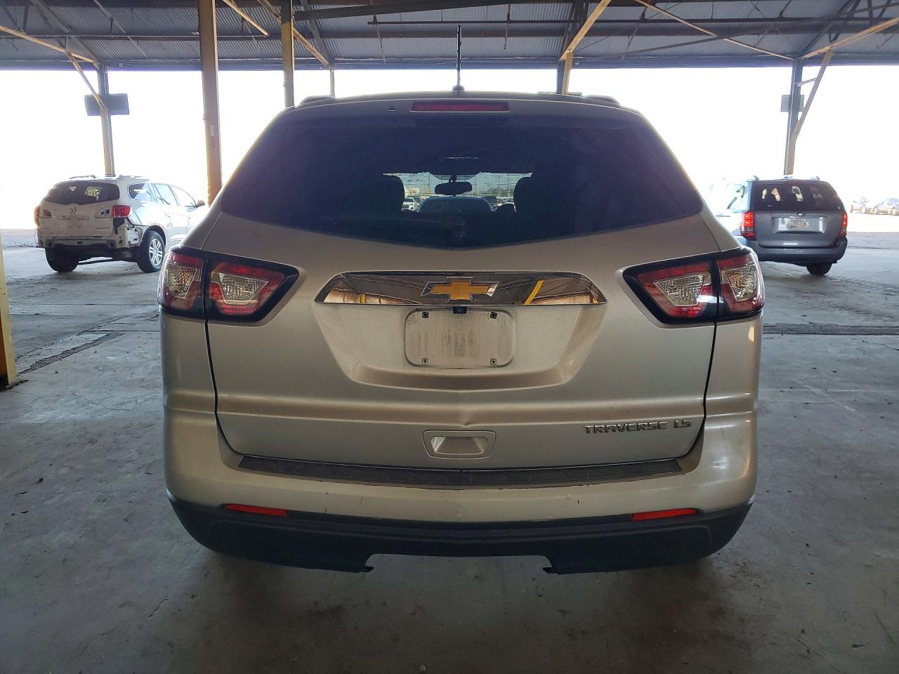 2014 CHEVROLET TRAVERSE LS photo 6