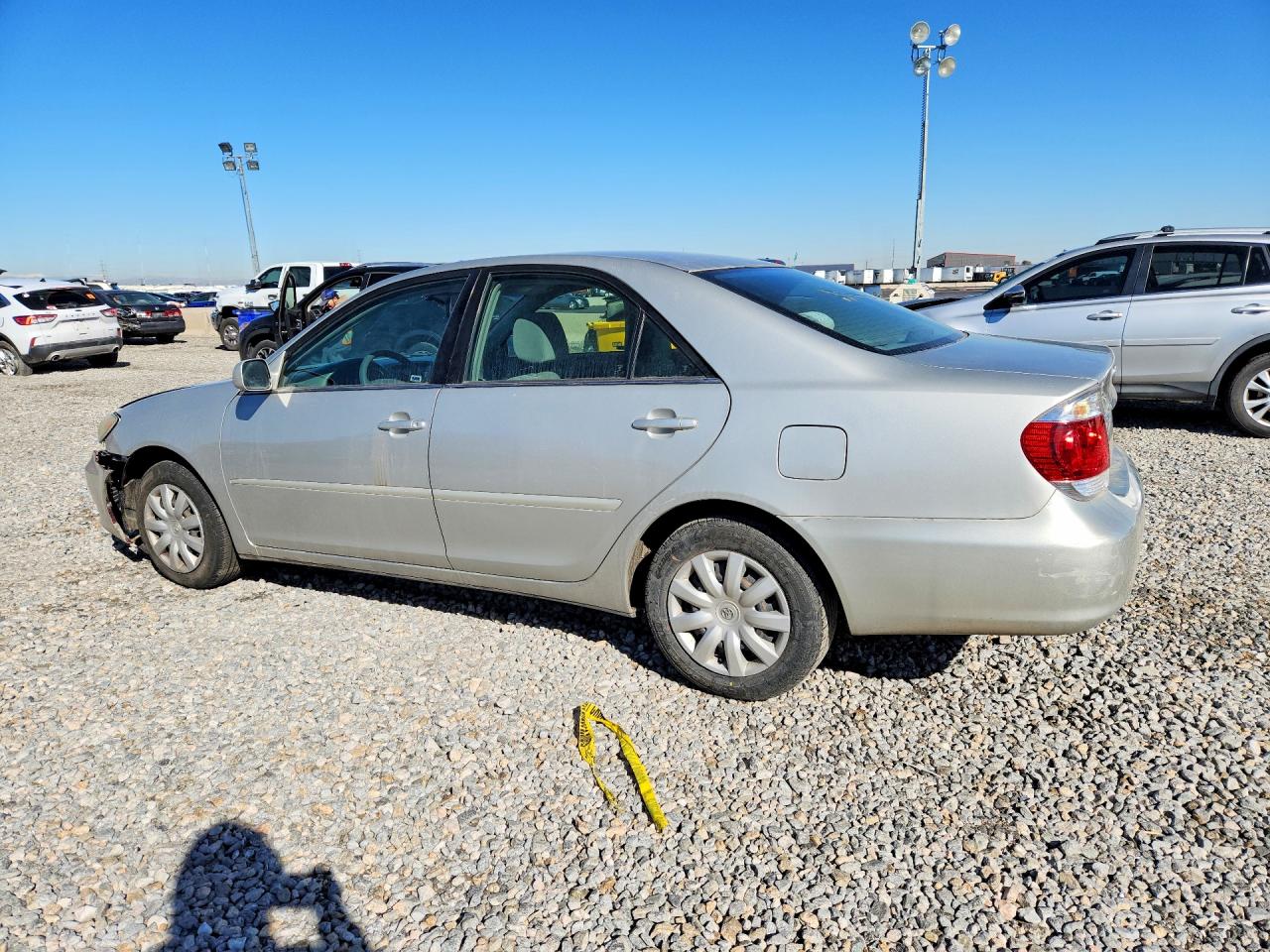 2005 TOYOTA CAMRY LE photo 3