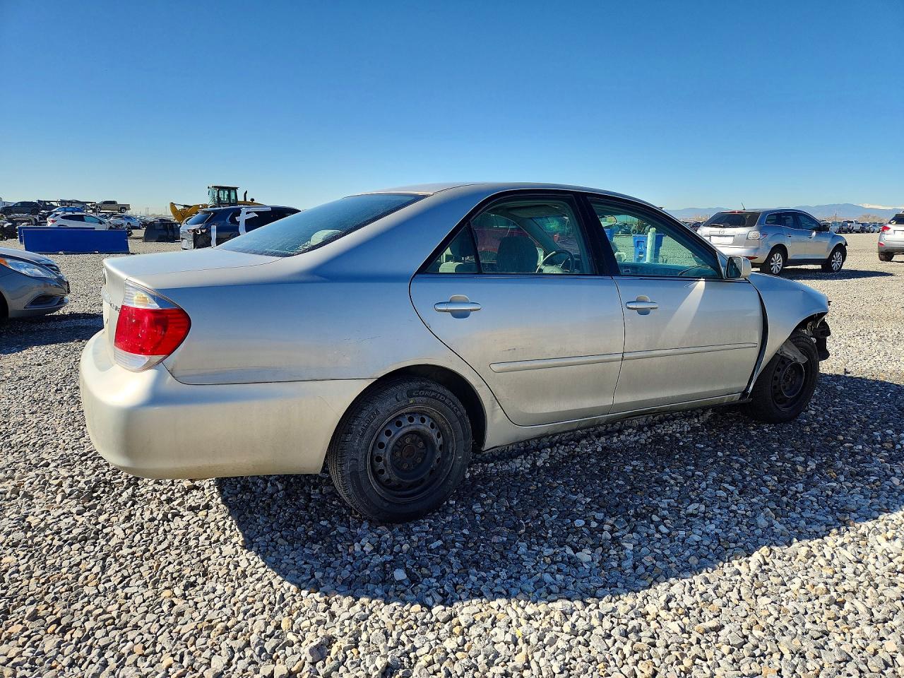2005 TOYOTA CAMRY LE photo 5