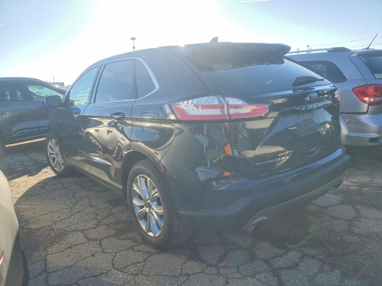 2021 FORD EDGE TITANIUM photo 2