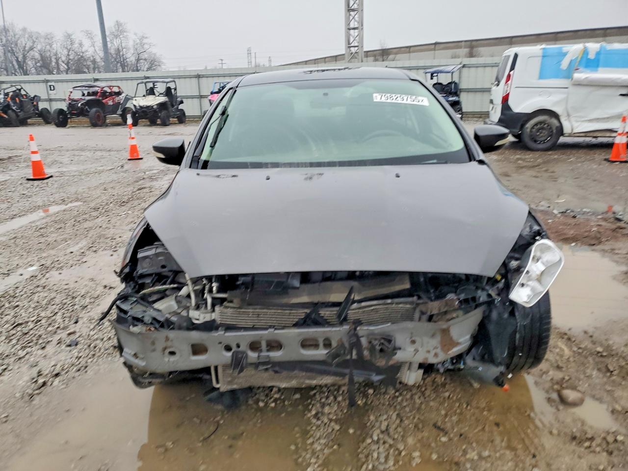 2015 FORD FOCUS SE photo 9