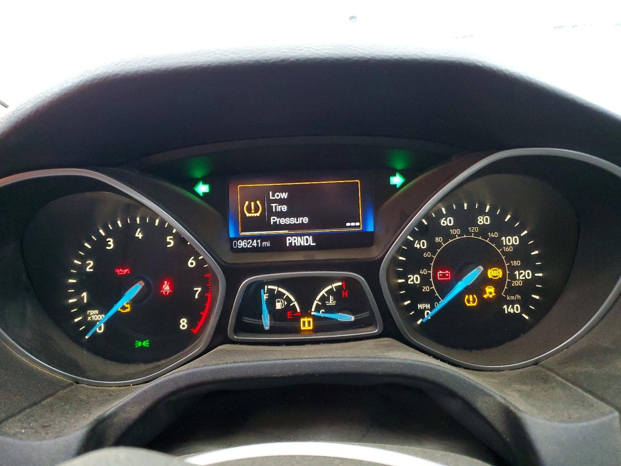 2015 FORD FOCUS SE photo 17