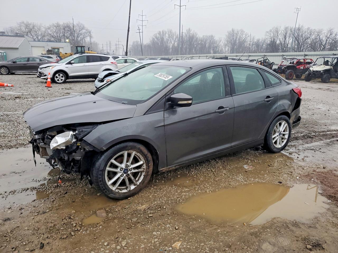 2015 FORD FOCUS SE photo 2
