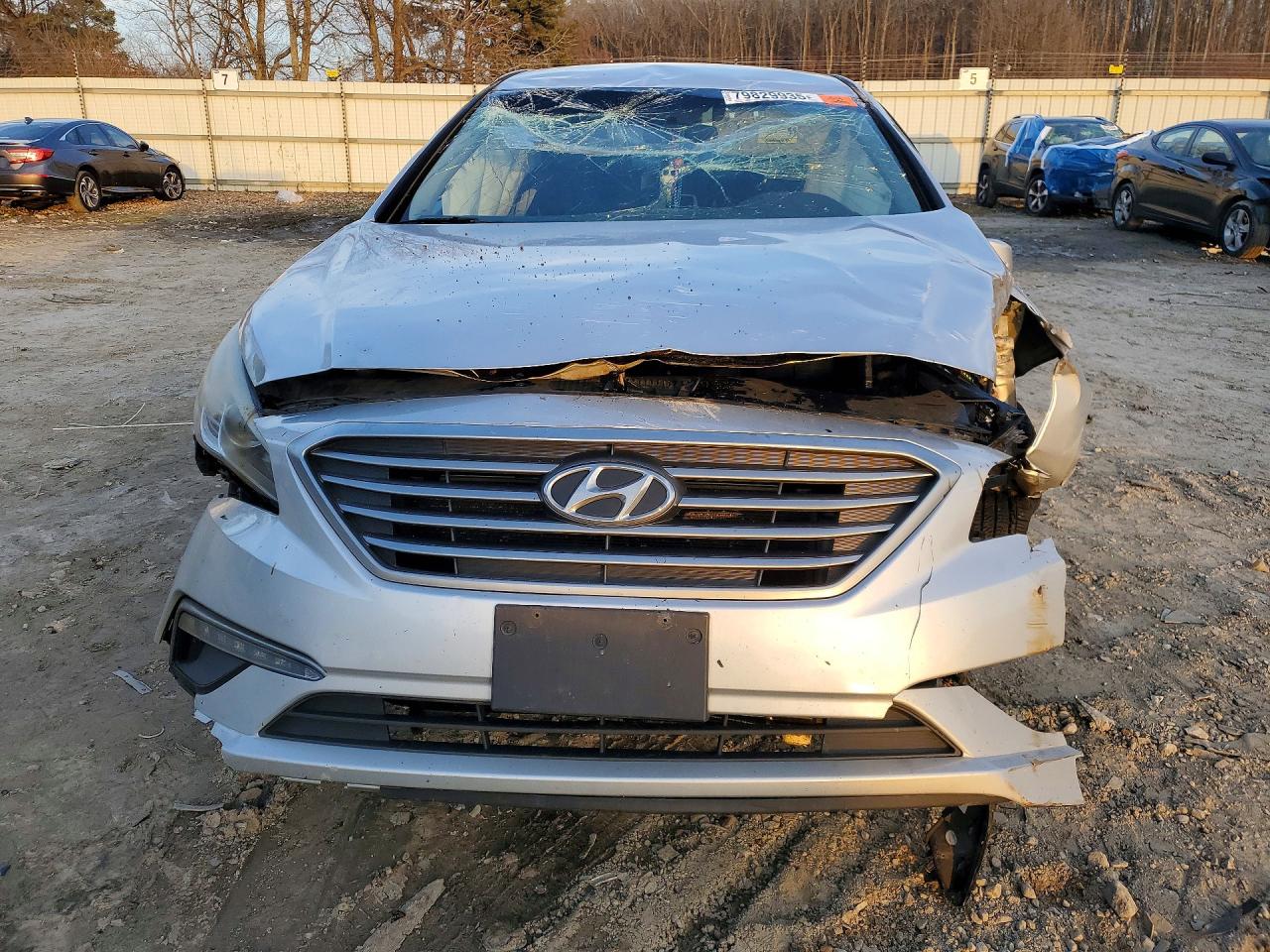 2015 HYUNDAI SONATA SE photo 9