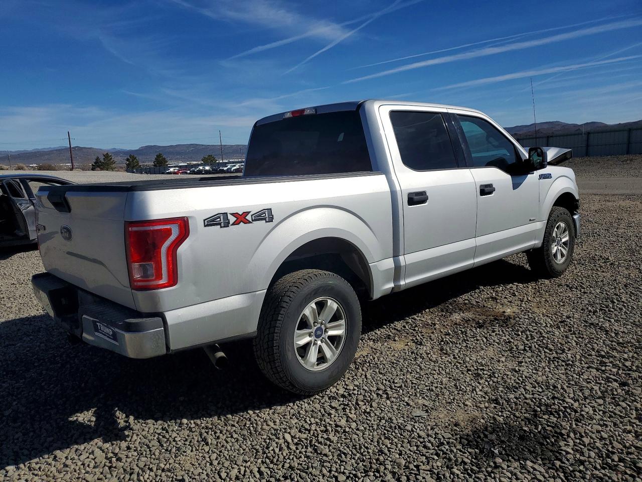 2016 FORD F150 SUPERCREW photo 3