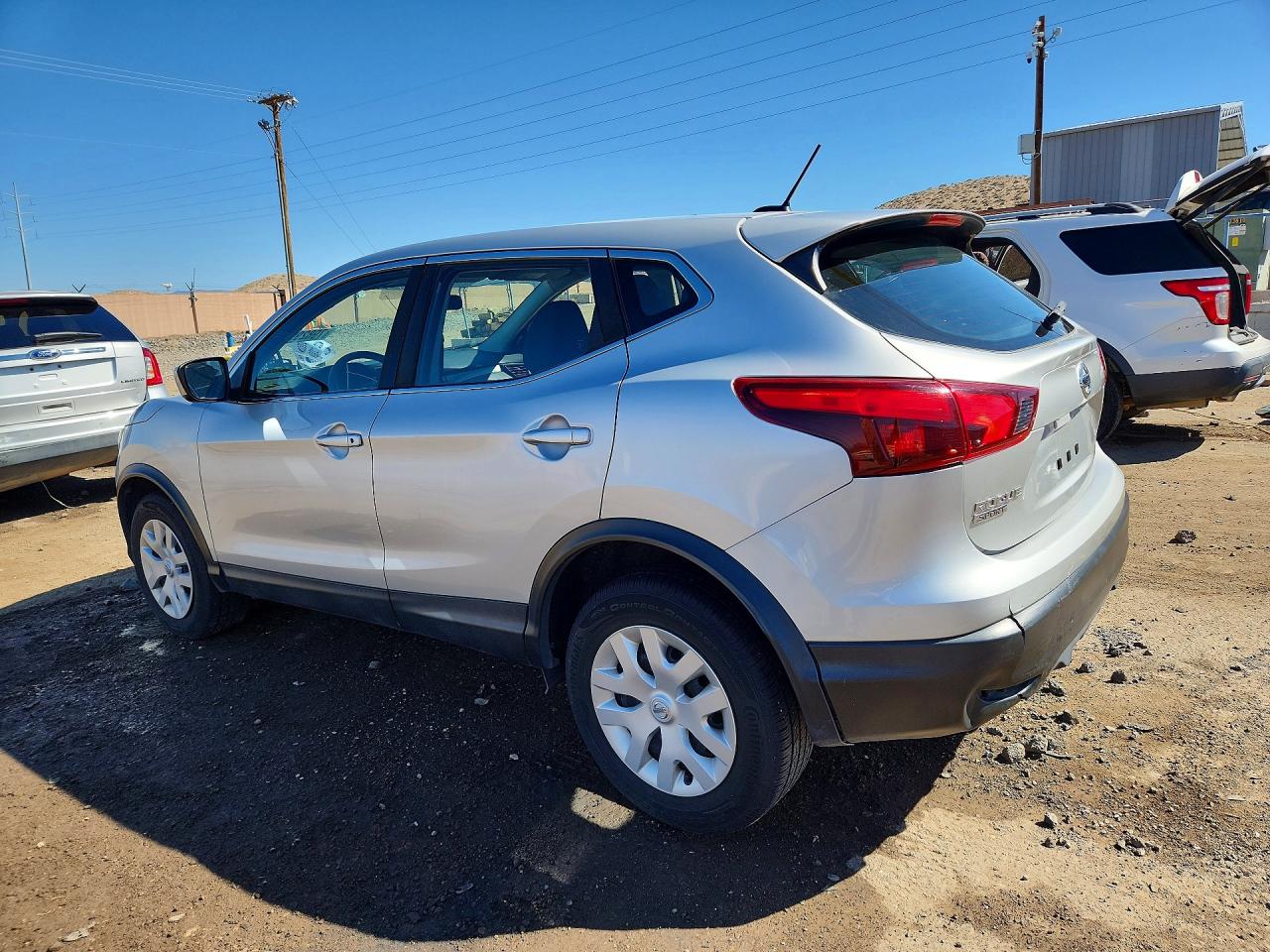 2018 NISSAN ROGUE SPORT S photo 2