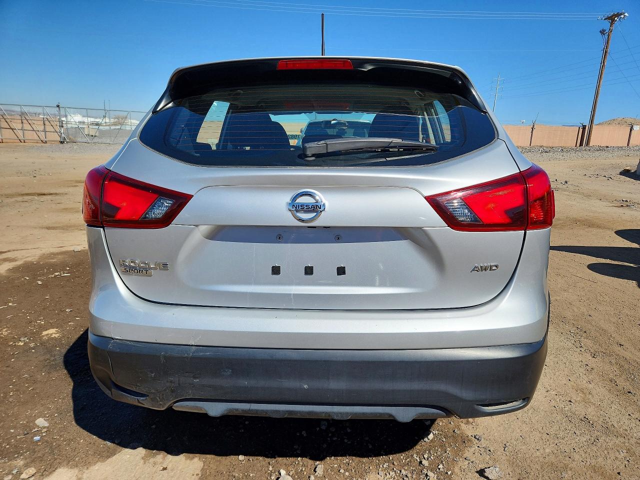2018 NISSAN ROGUE SPORT S photo 6