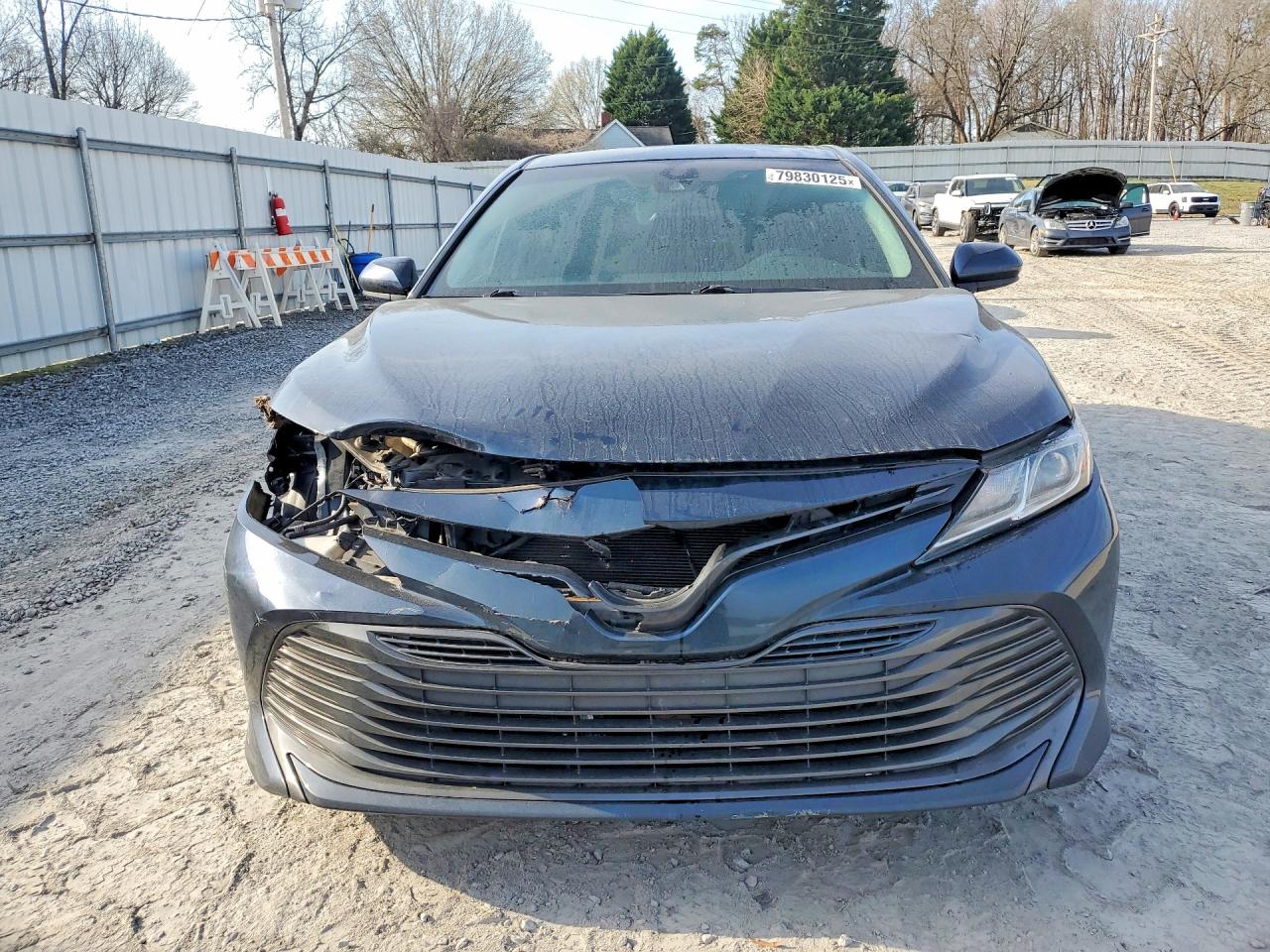 2018 TOYOTA CAMRY LE photo 5