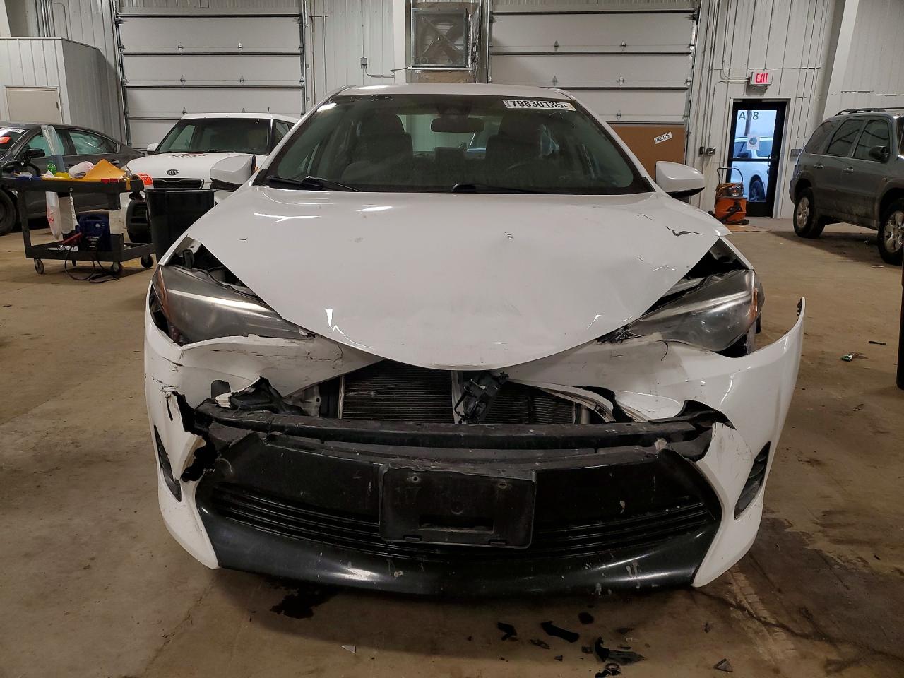 2018 TOYOTA COROLLA LE photo 5