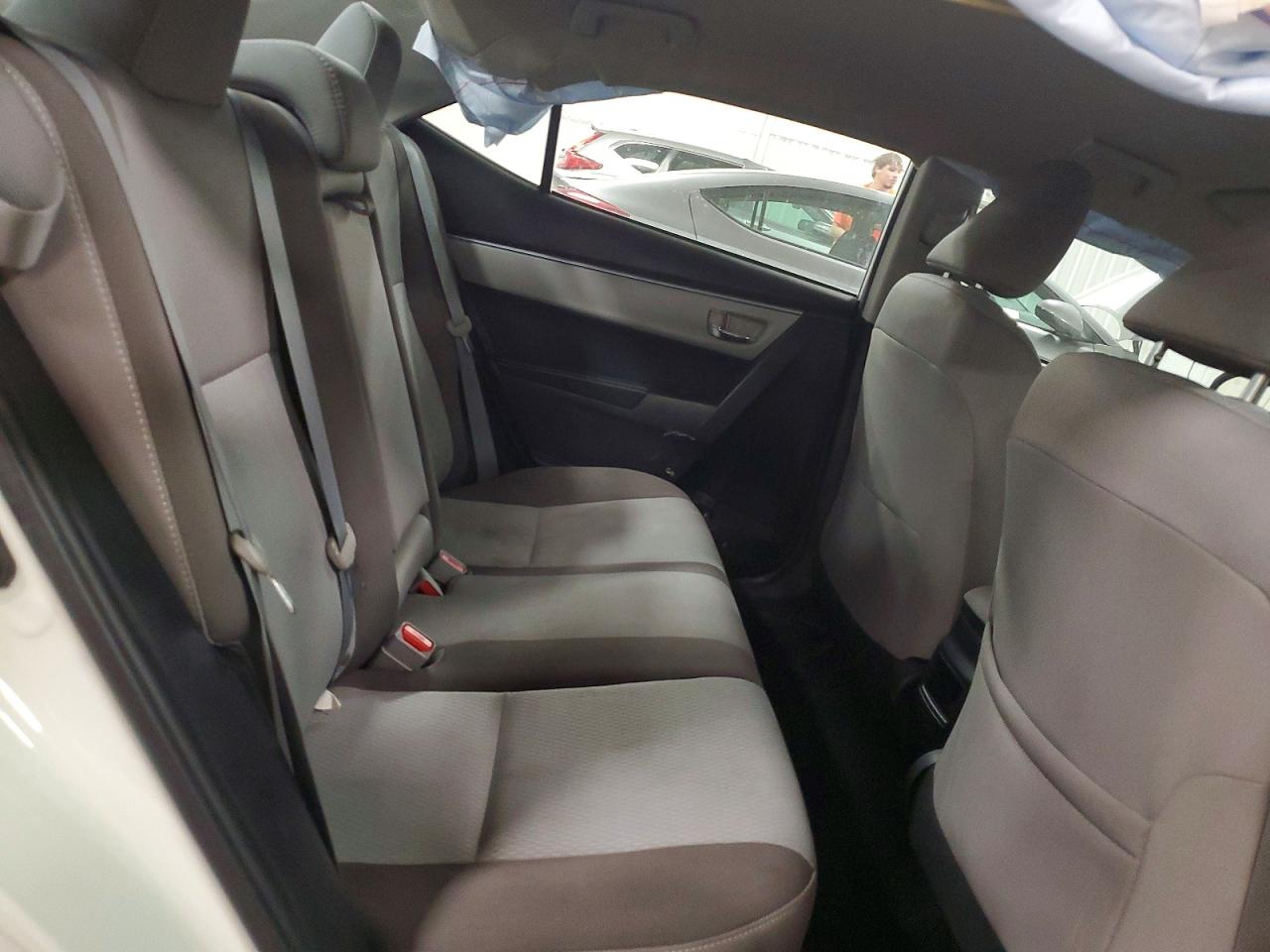 2018 TOYOTA COROLLA LE photo 10