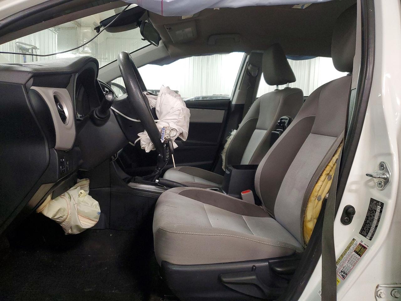2018 TOYOTA COROLLA LE photo 7