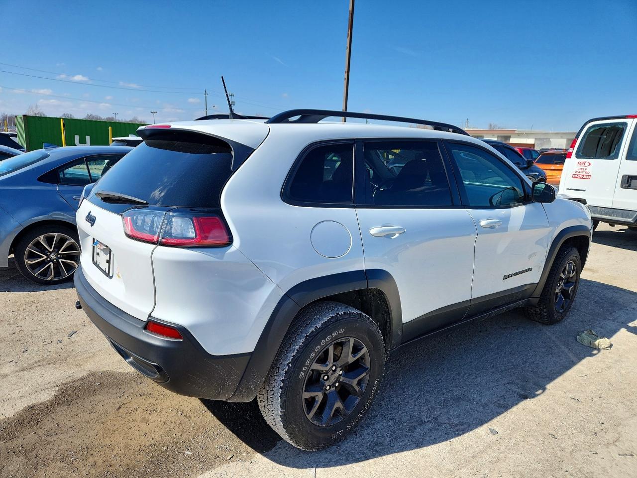 2019 JEEP CHEROKEE LATITUDE photo 9