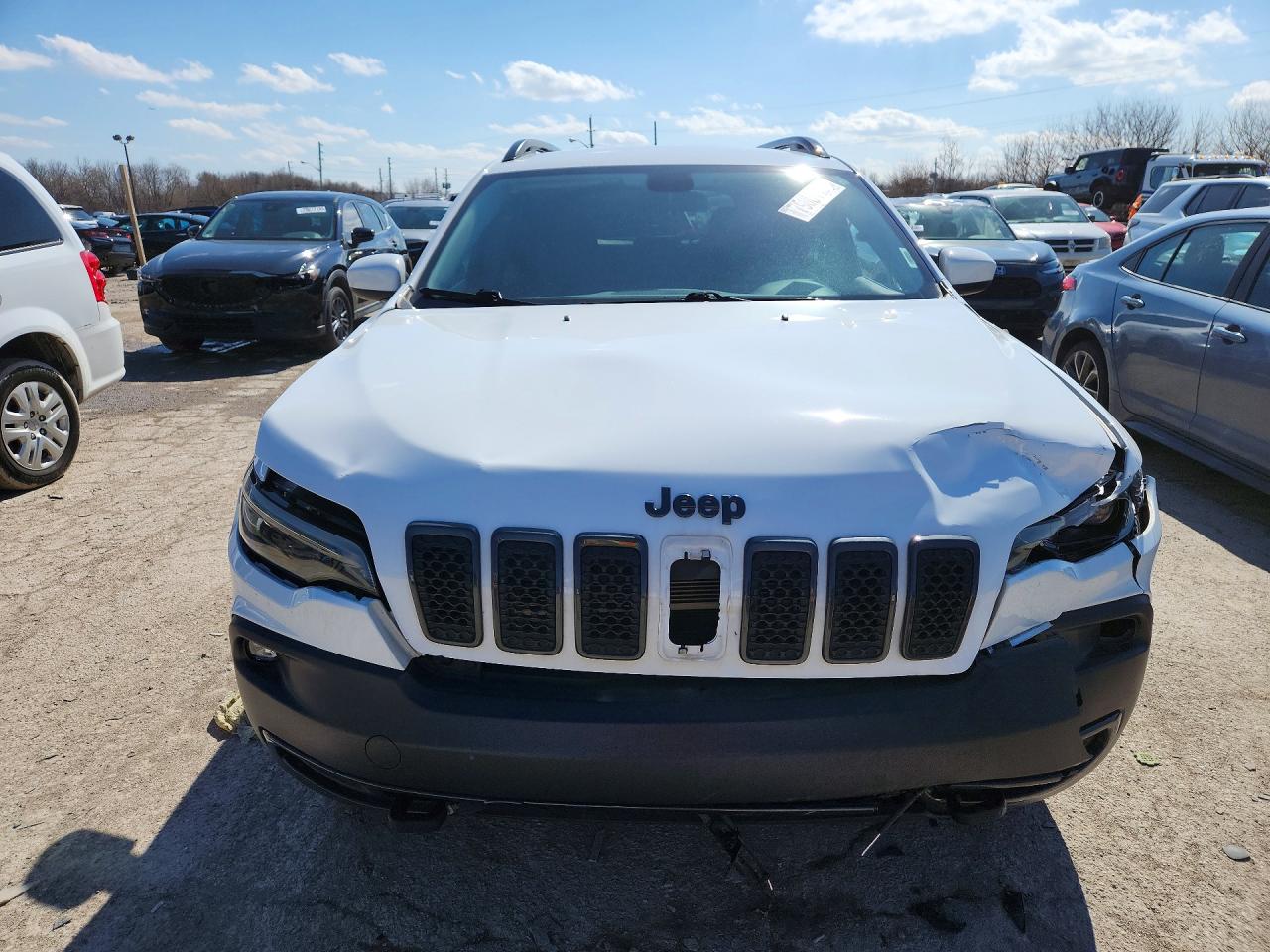 2019 JEEP CHEROKEE LATITUDE photo 17
