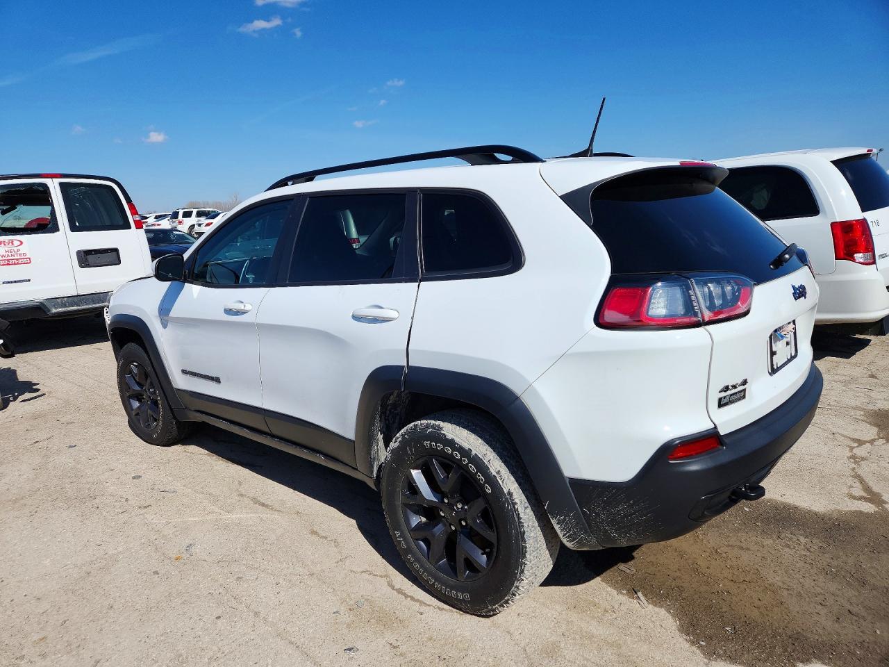 2019 JEEP CHEROKEE LATITUDE photo 5