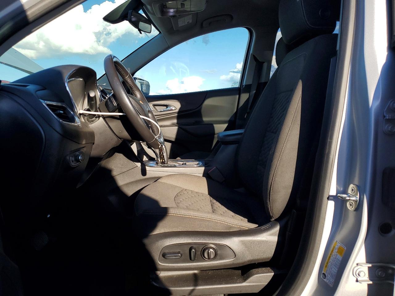 2019 CHEVROLET EQUINOX LT photo 7