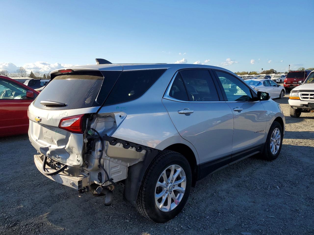 2019 CHEVROLET EQUINOX LT photo 3