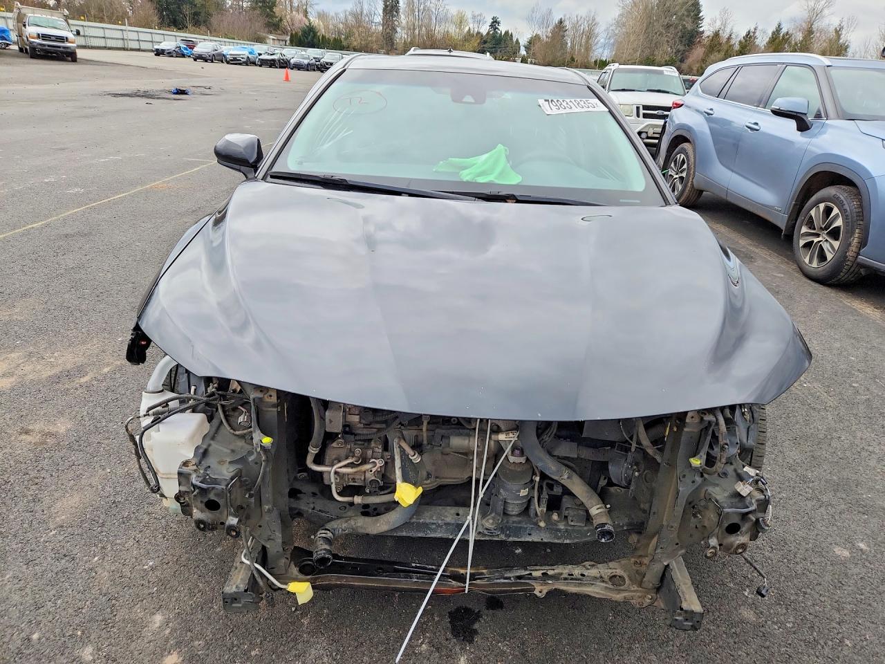 2019 TOYOTA CAMRY LE photo 5