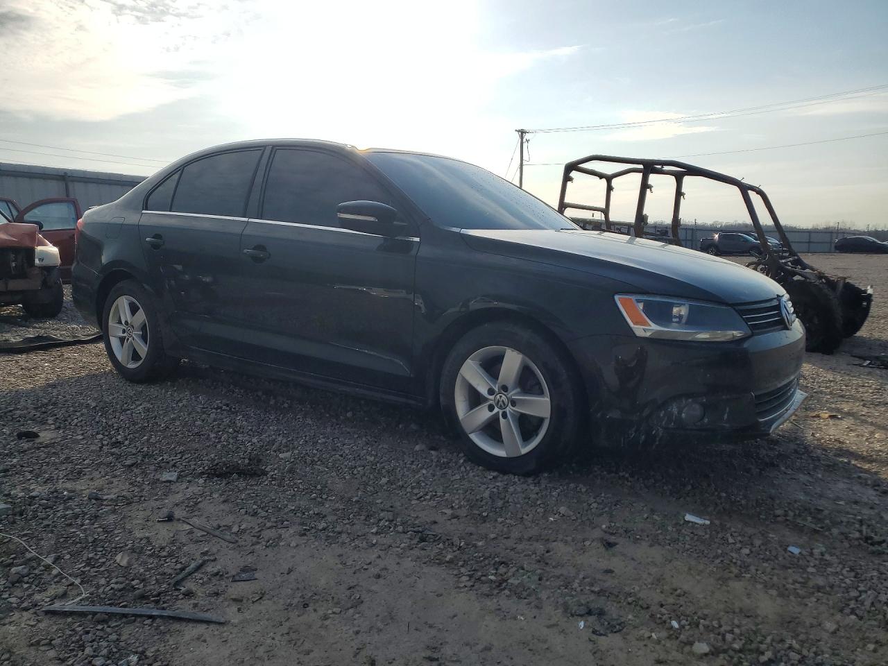 2012 VOLKSWAGEN JETTA TDI photo 4
